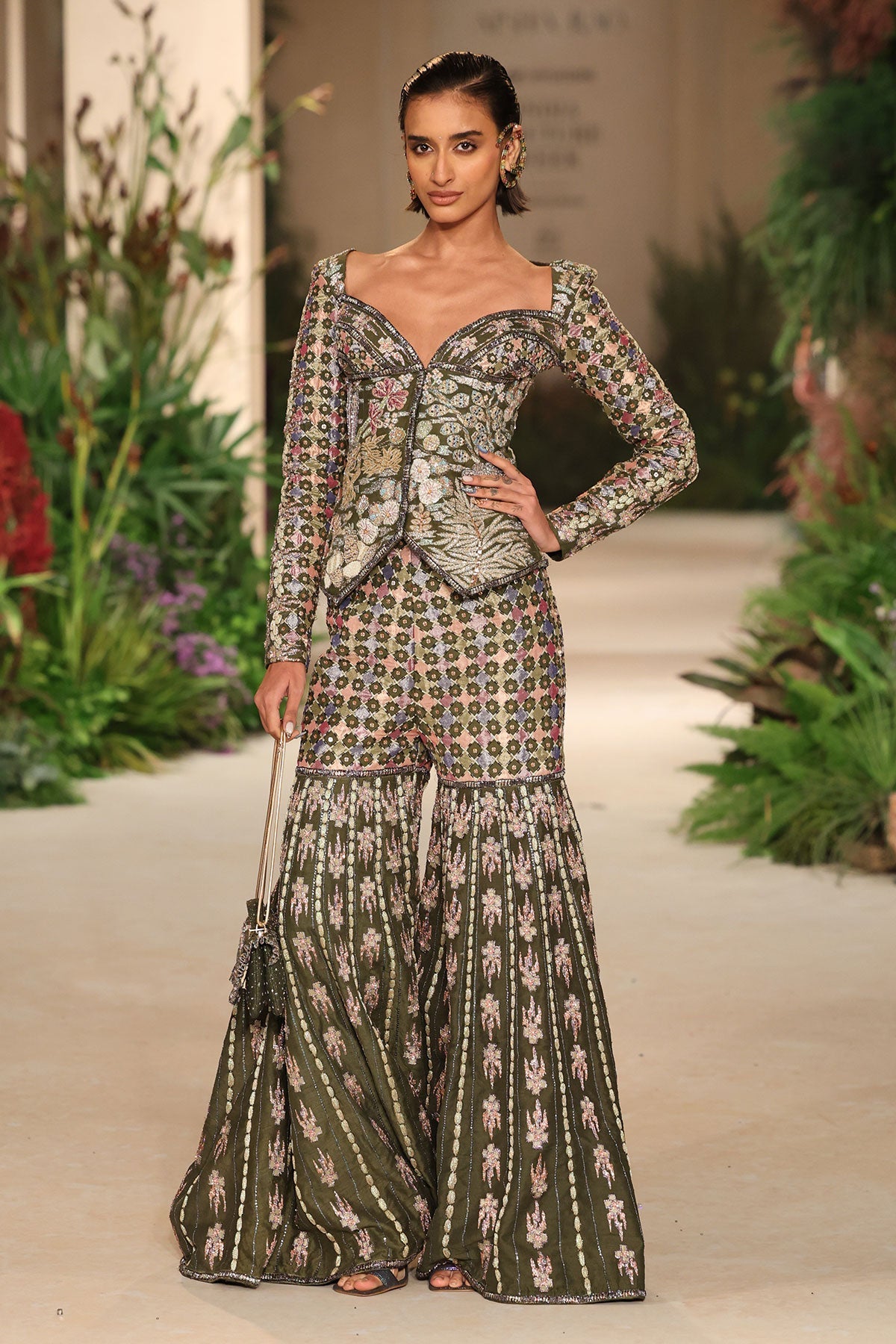 Blisswhirl - Lush Green Raw Silk Gharara