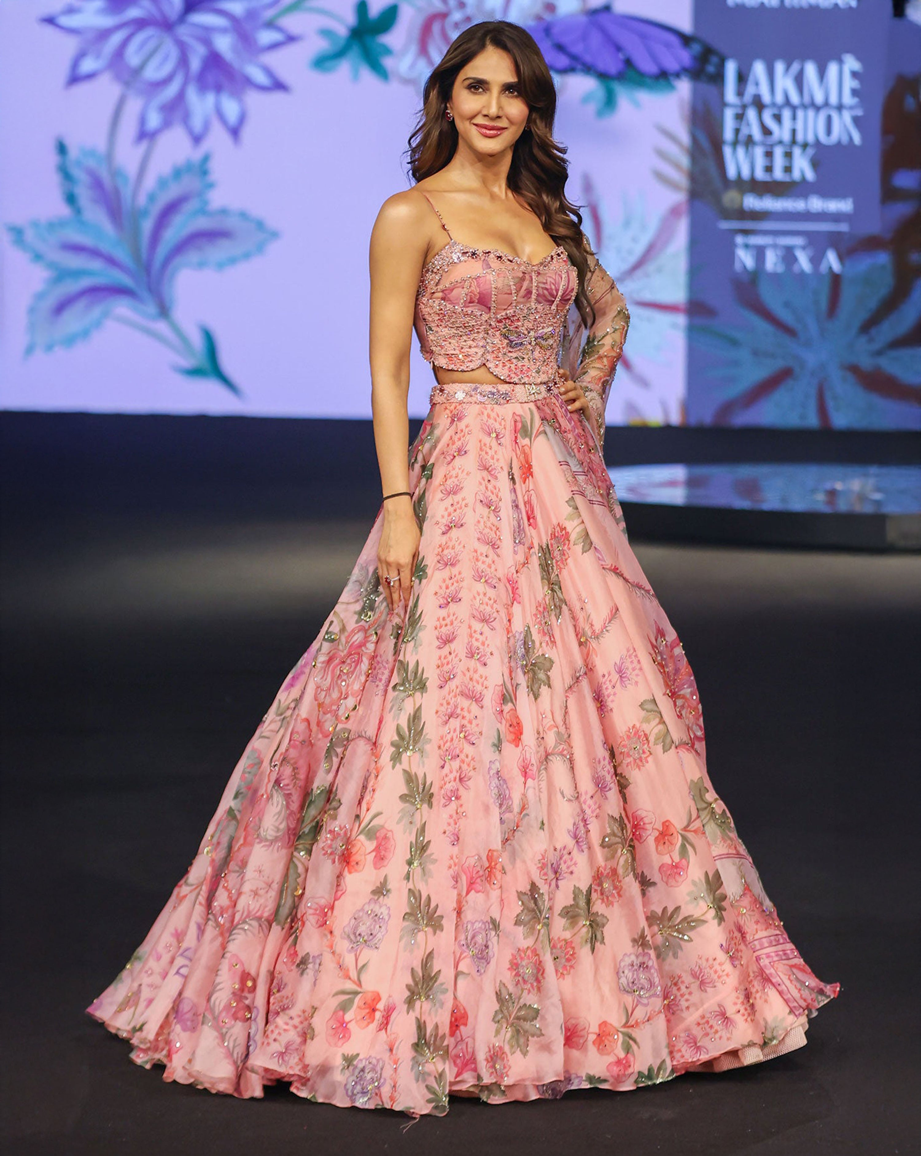 Showstopper - Vaani