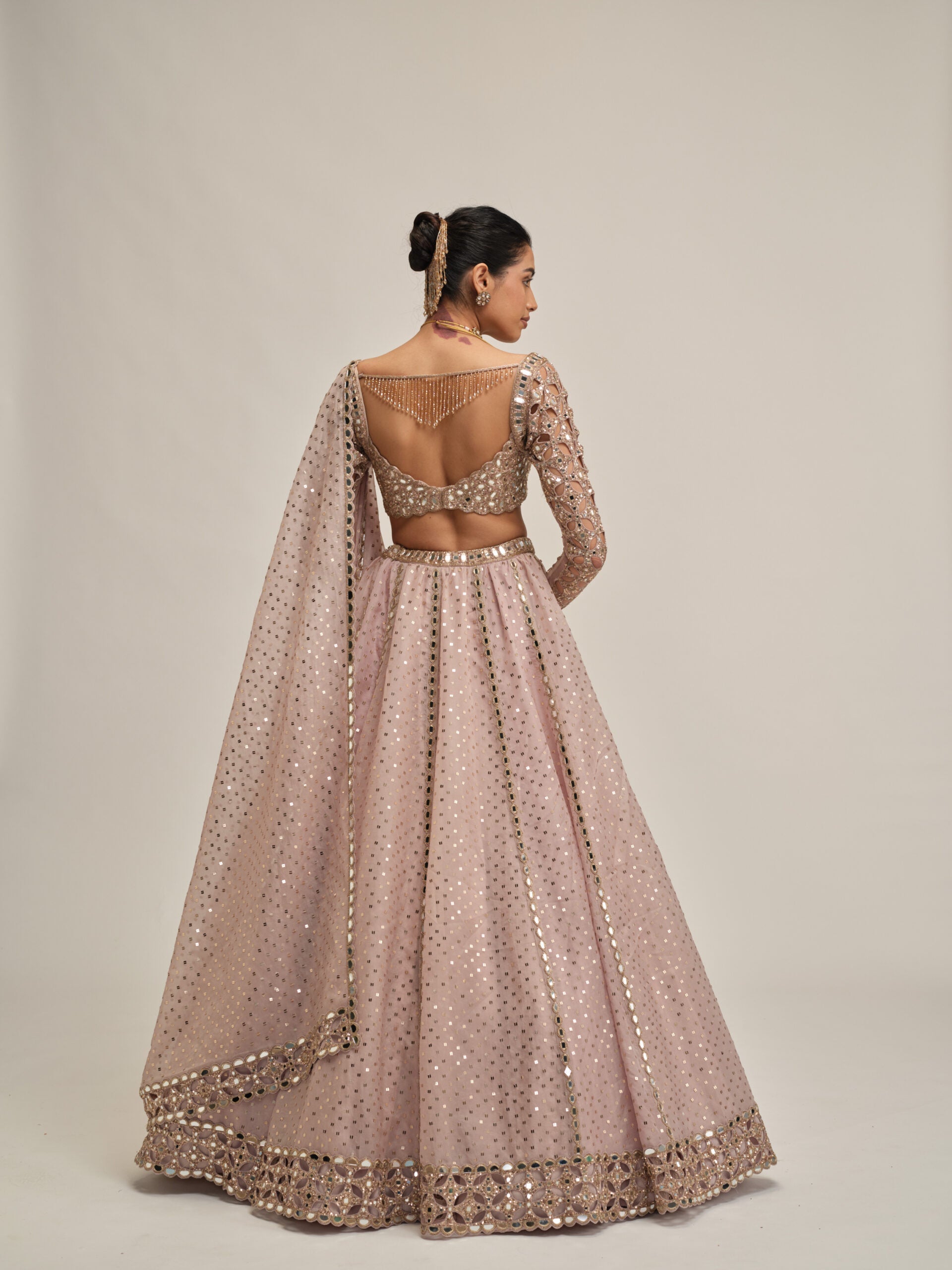 Ash Pink Cutwork Sleeve Lehenga Set 4