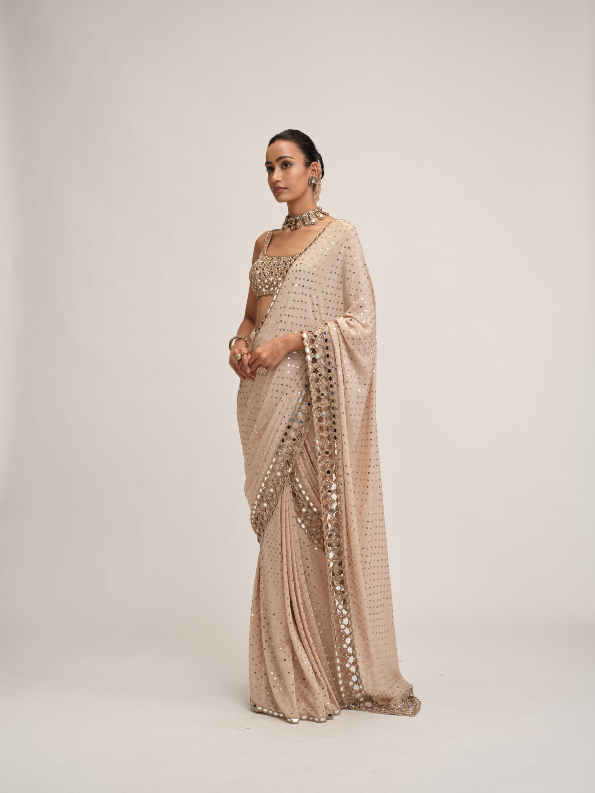 Light Beige Round Neck Cutwork Border Saree Set 4
