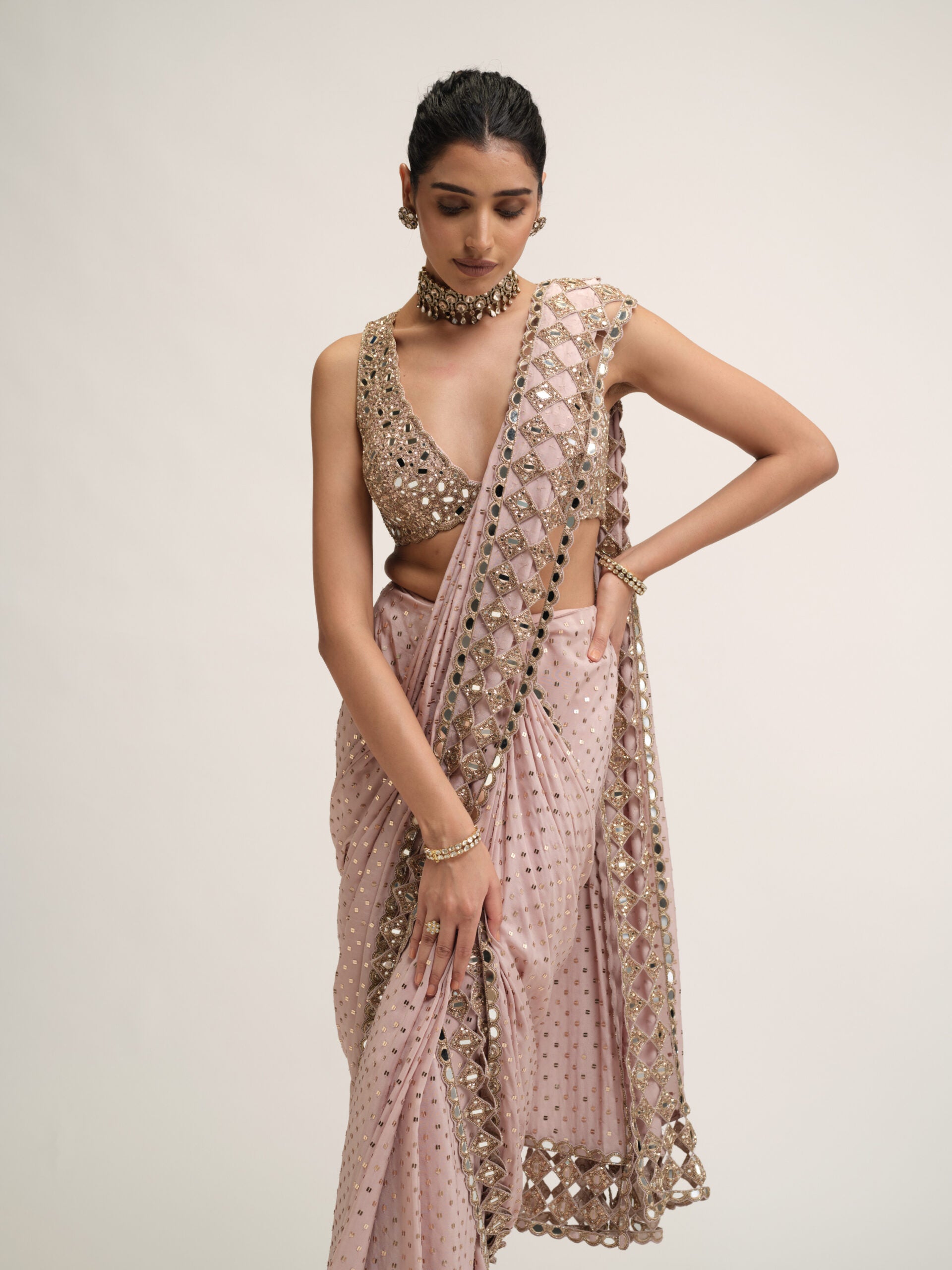 Ash Pink Cutwork Border Saree Set 3