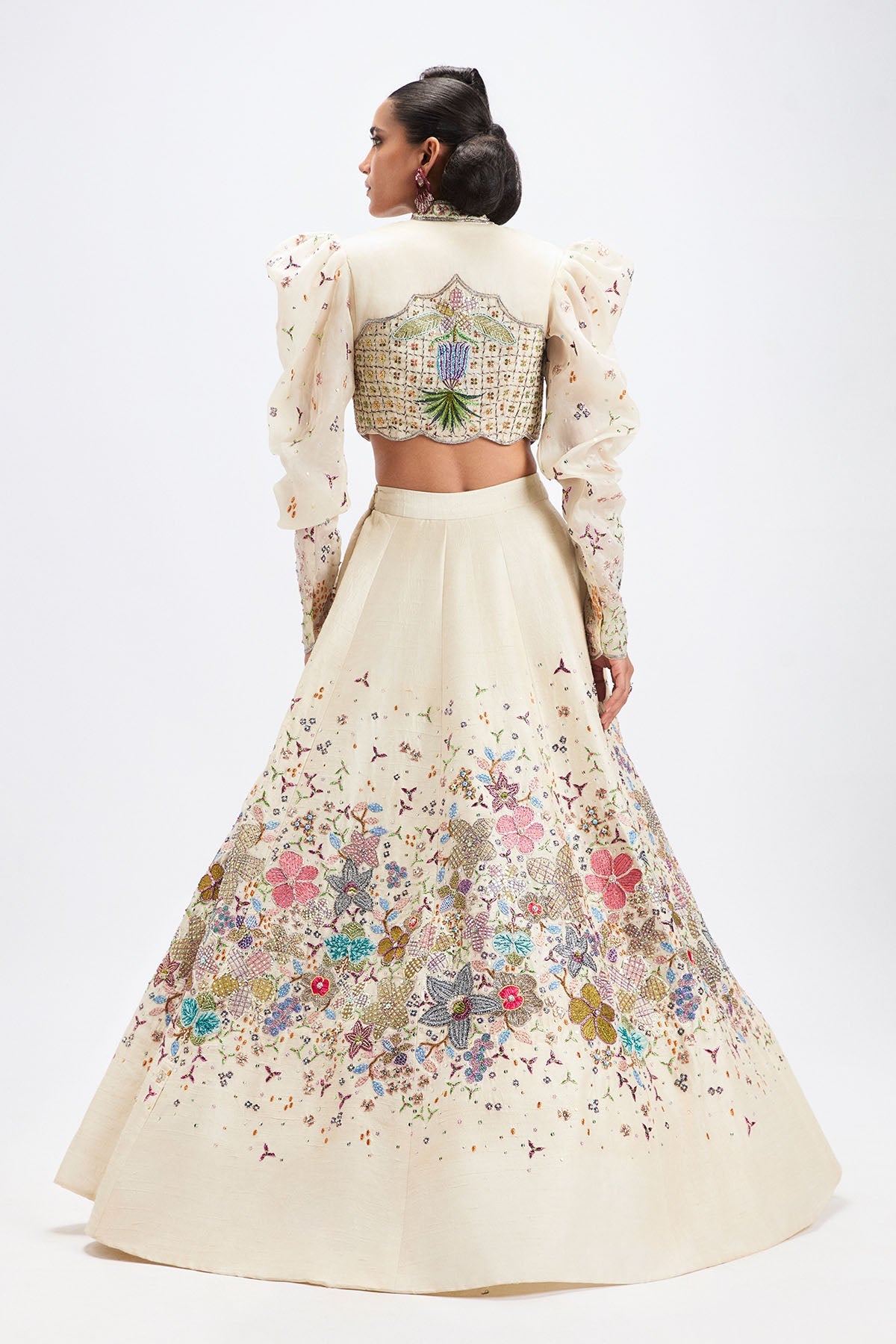 Ténébra - Shell Ivory Raw Silk Lehenga