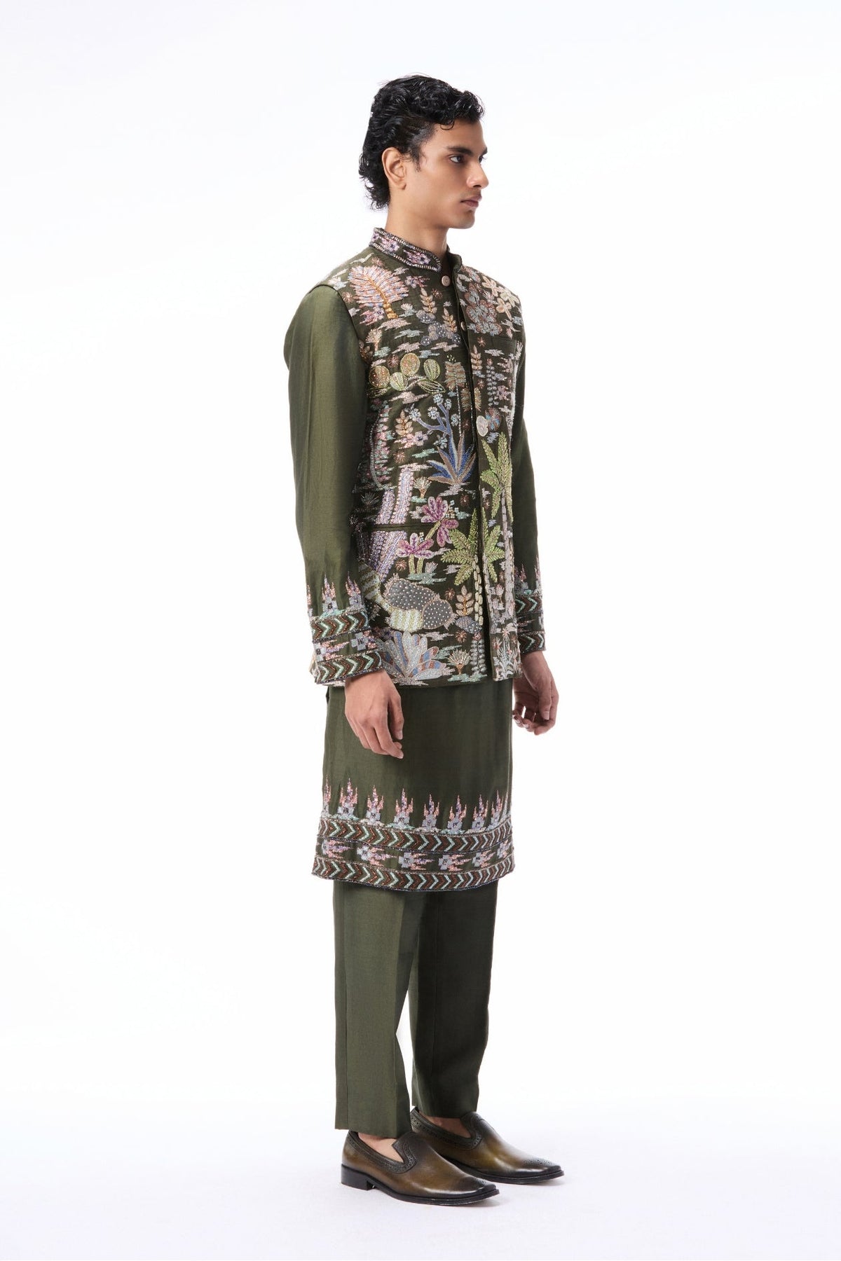 BRIGHTHEART - Lush Green Raw Silk Bundi