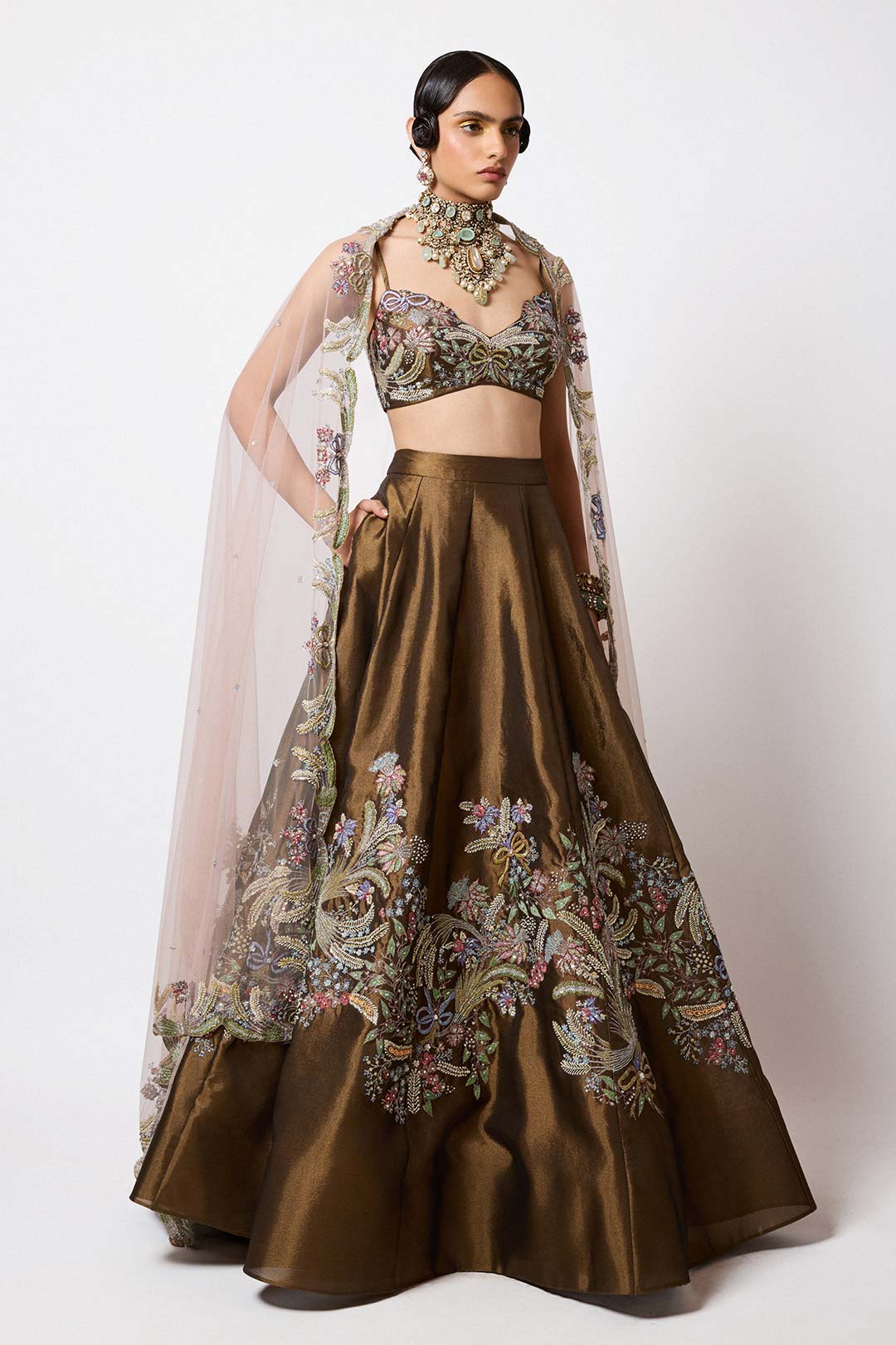 Tasheen Rahimtoola in Bruné - Metallic Tissue Lehenga
