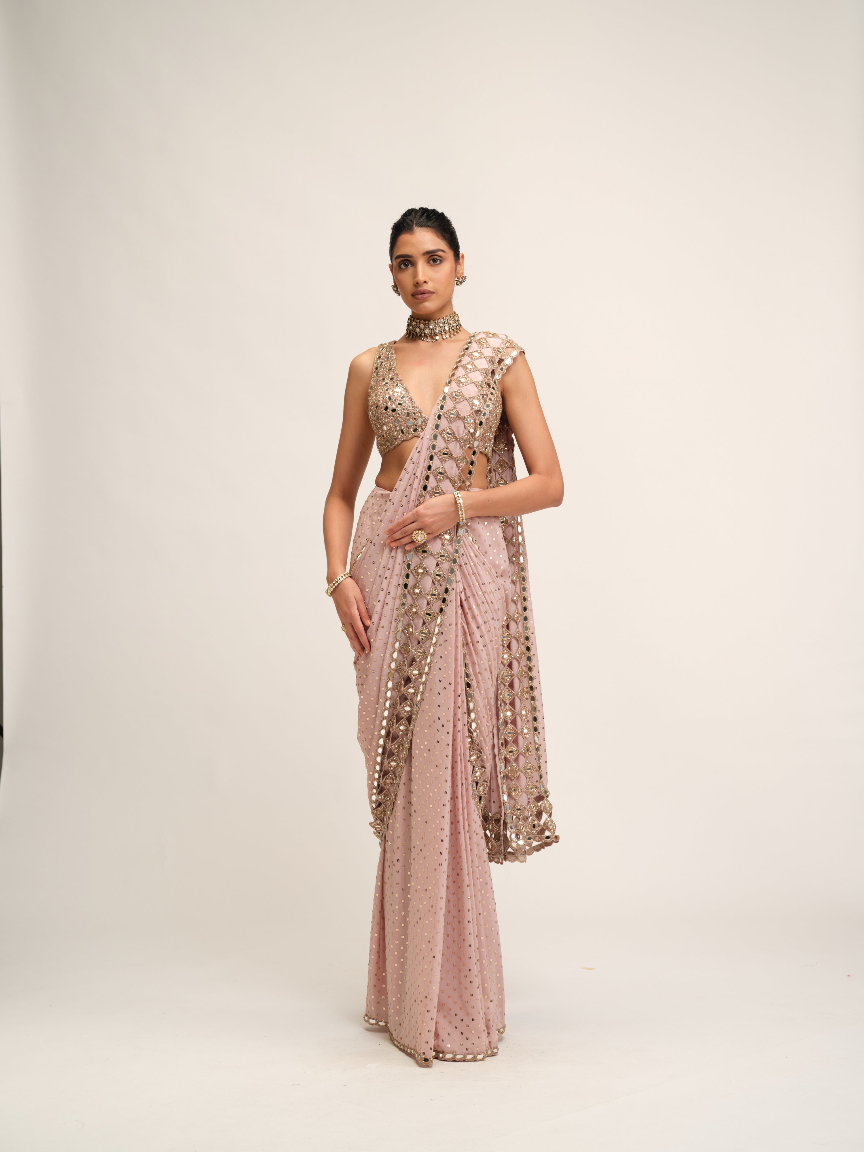 Ash Pink Cutwork Border Saree Set 1