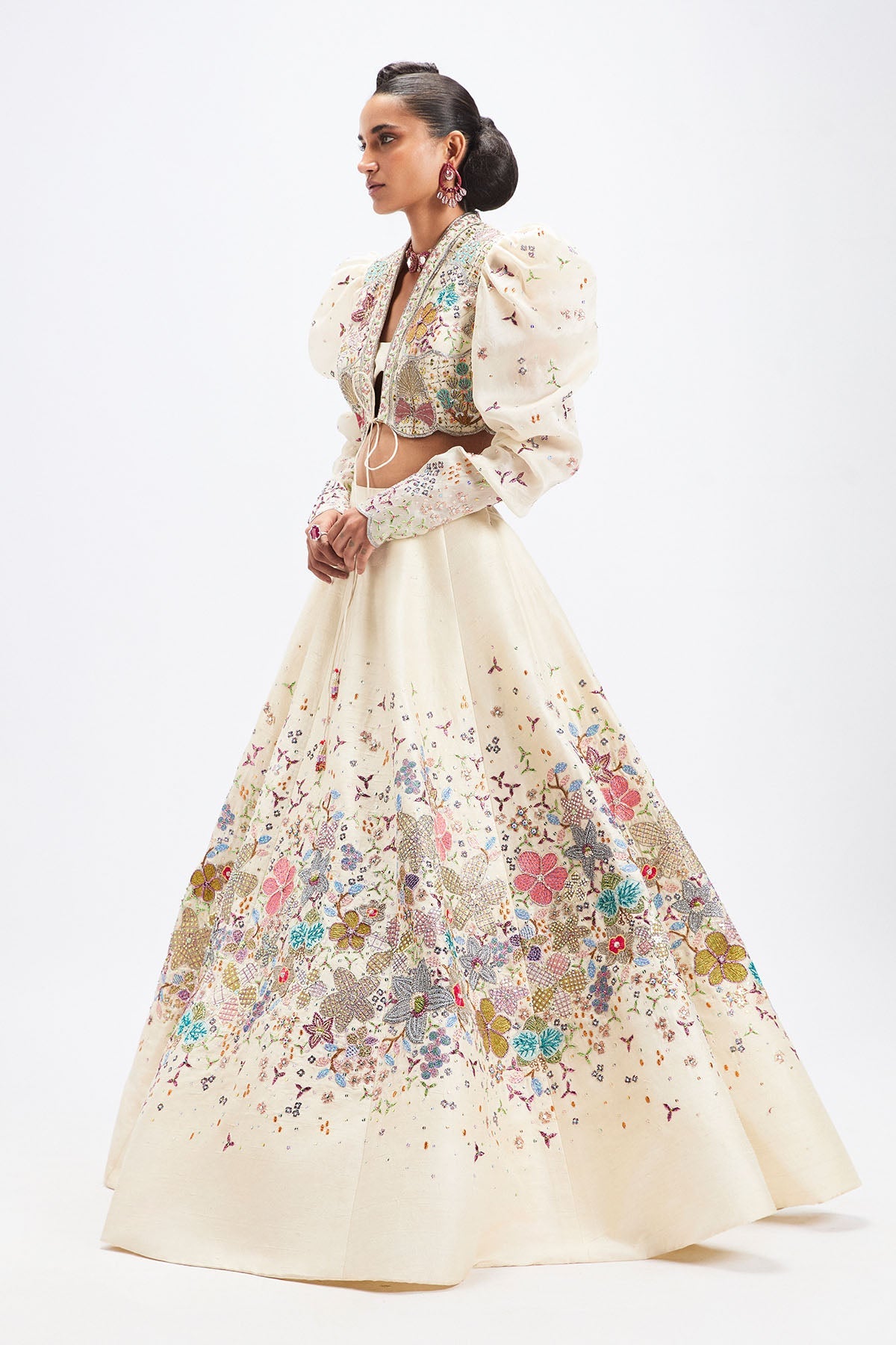 Ténébra - Shell Ivory Raw Silk Lehenga